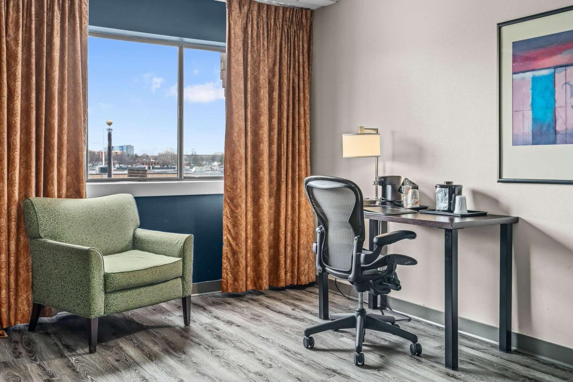 Quality Inn & Suites Mall Of America - Msp Airport Bloomington Exteriér fotografie
