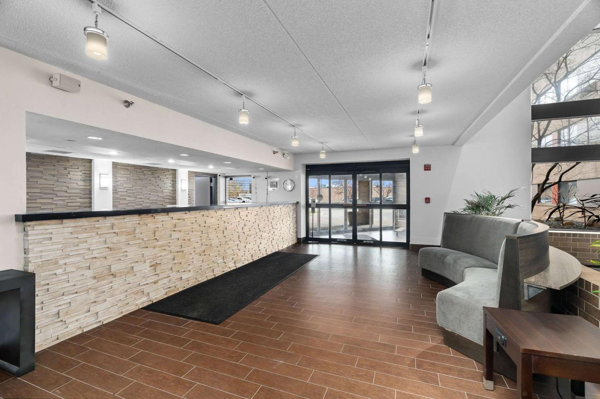 Quality Inn & Suites Mall Of America - Msp Airport Bloomington Exteriér fotografie